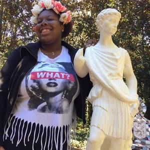 Meet your Posher, Tia